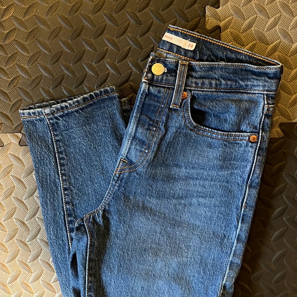 Levi’s wedgie jeans